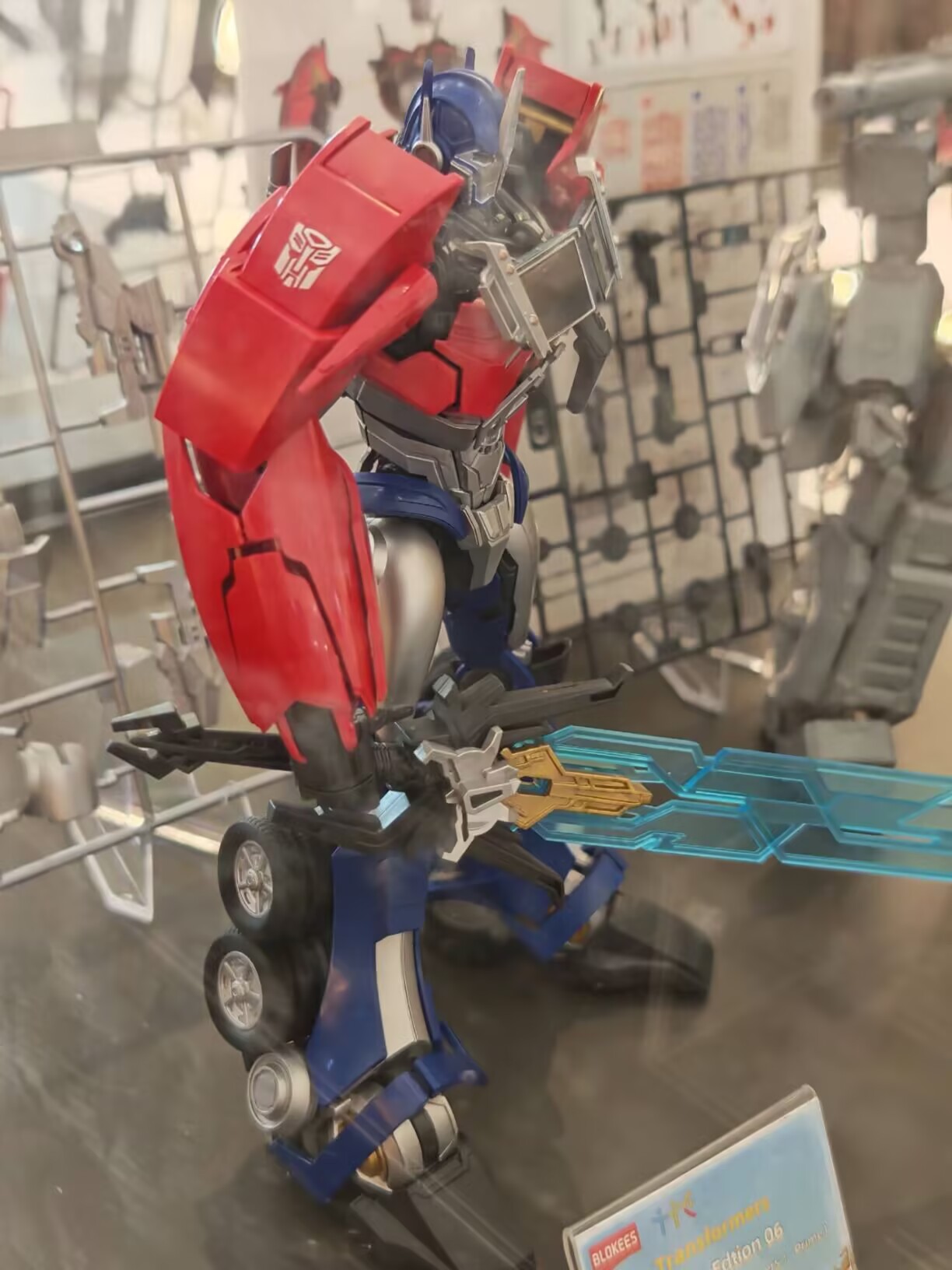 Blokees Transformers Optimus P - Model Kit Optimus Prime のレビューと価格