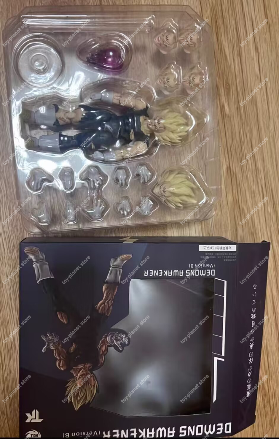 Black Hole Toys Demons Awakene - Model Kit Vegeta のレビューと価格