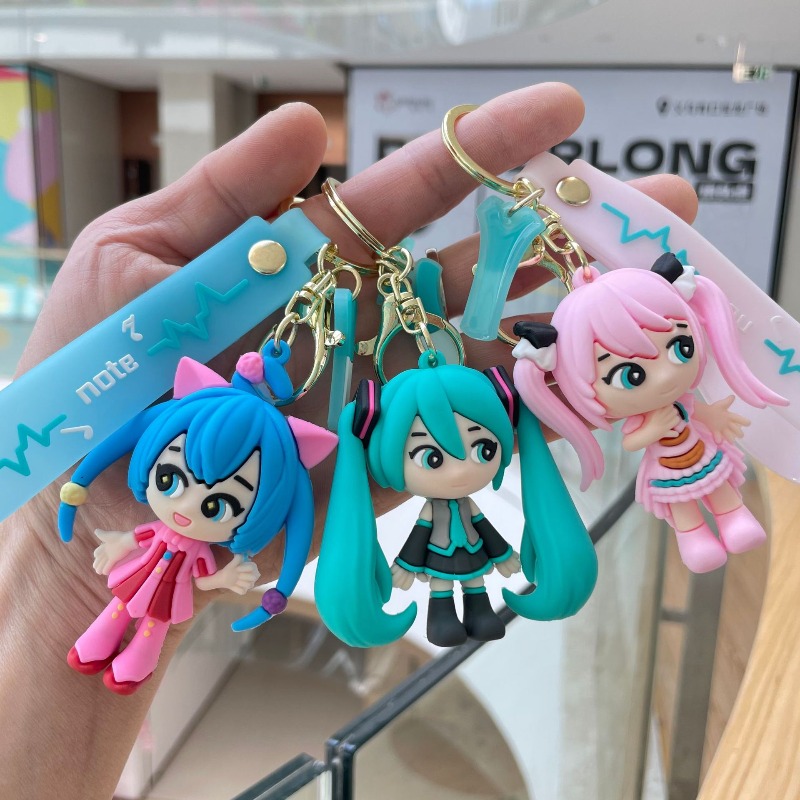 Hatsune Miku Keychain New Crea - Model Kit Cars のレビューと価格