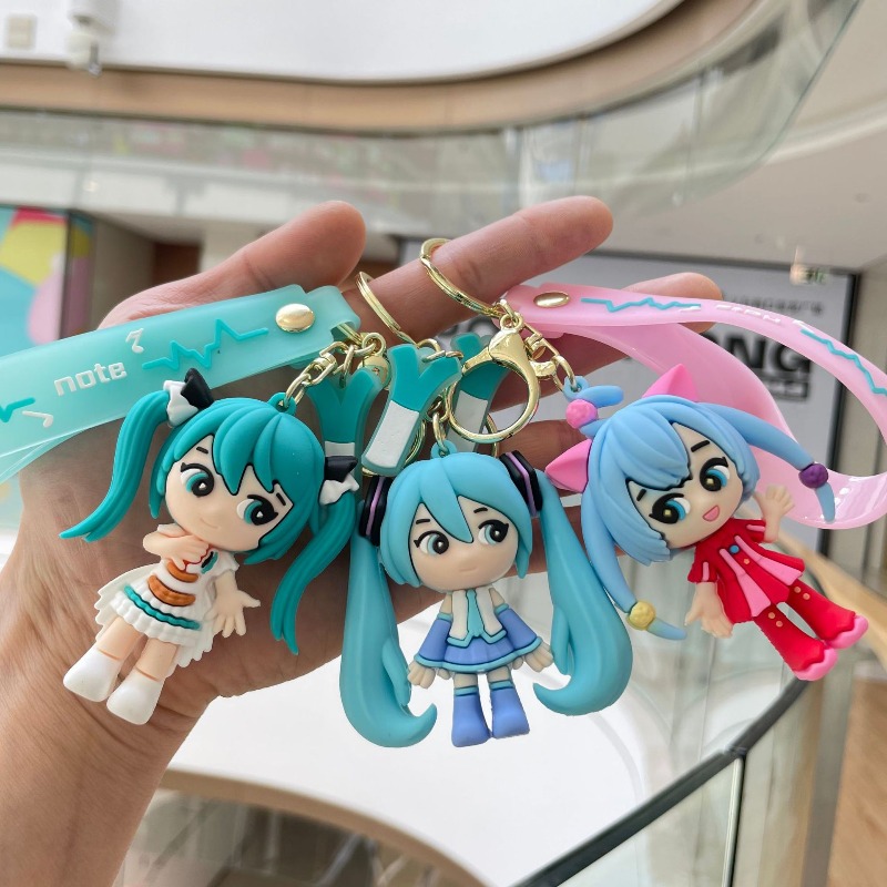 Hatsune Miku Keychain New Crea - Model Kit Cars のレビューと価格