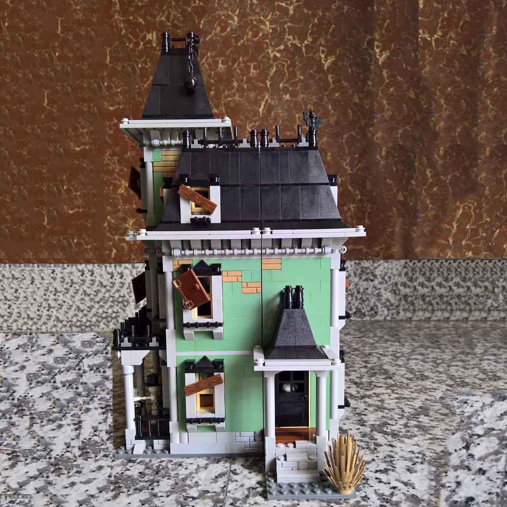 2141pcs Monster Fighters 3-lev - Model Kit Levels のレビューと価格