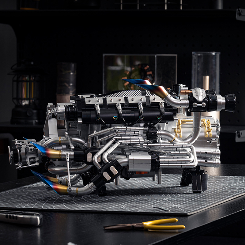 Electric Batmobile V8 Engine B - Model Kit V8 Engine のレビューと価格