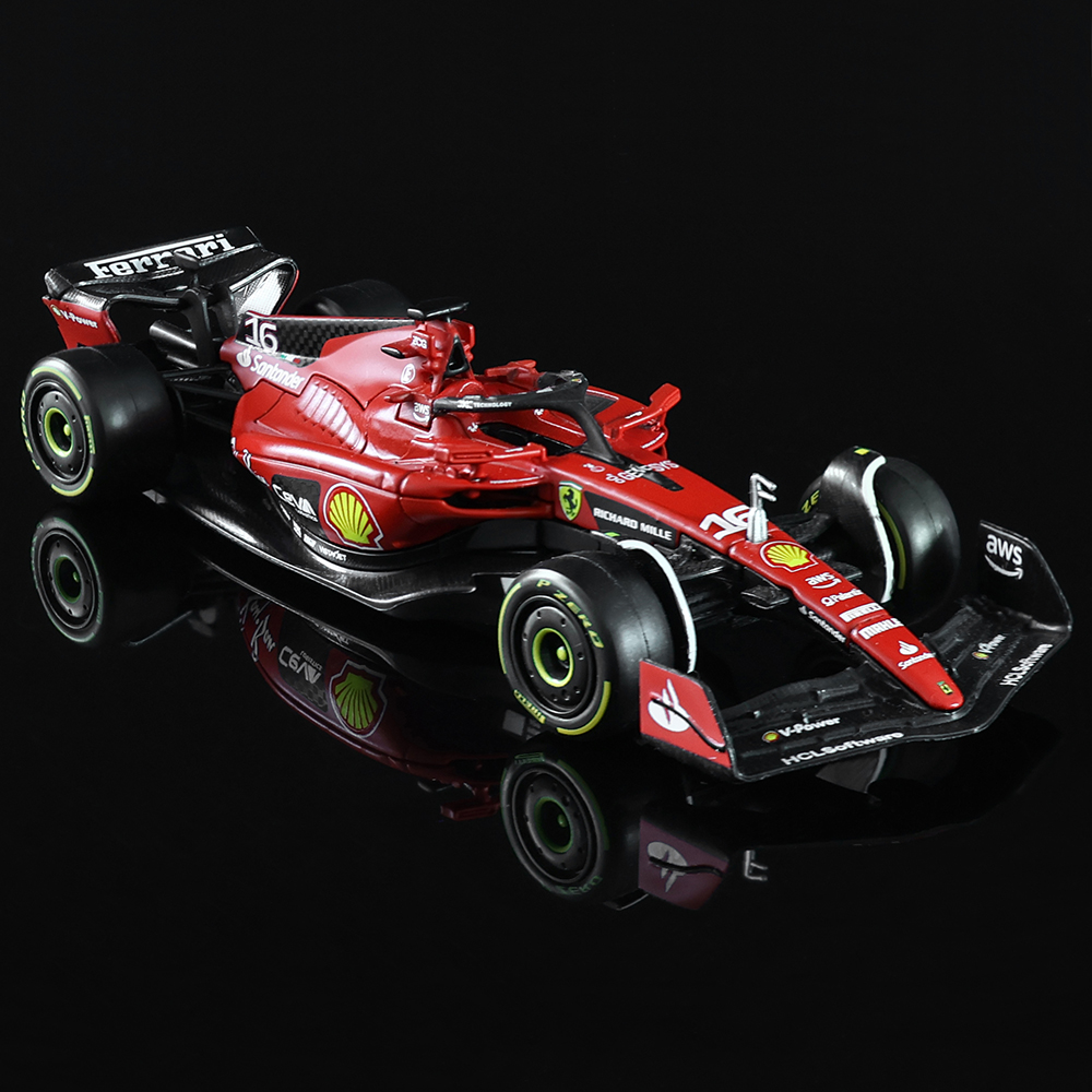 Bburago 1:43 NEW 2023 F1 Scude - Model Kit F1 のレビューと価格