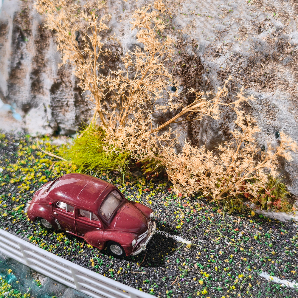 Miniature Dry Grass Model Thor - Model Kit Locomotive のレビューと価格
